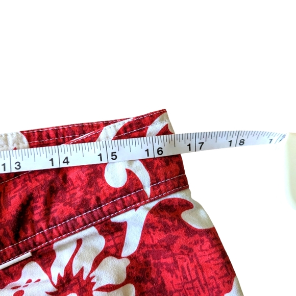 Men's Bullhead Hawaiian print swim trunks - Picture 4 of 6